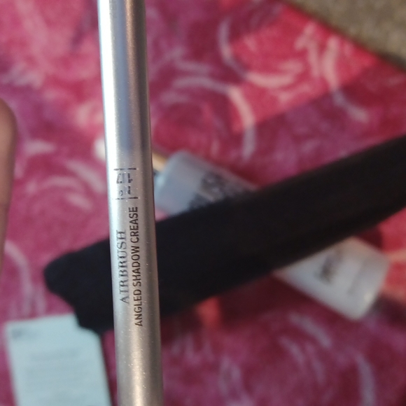 NewIt cosmetics bundle n.i.b - Picture 5 of 9